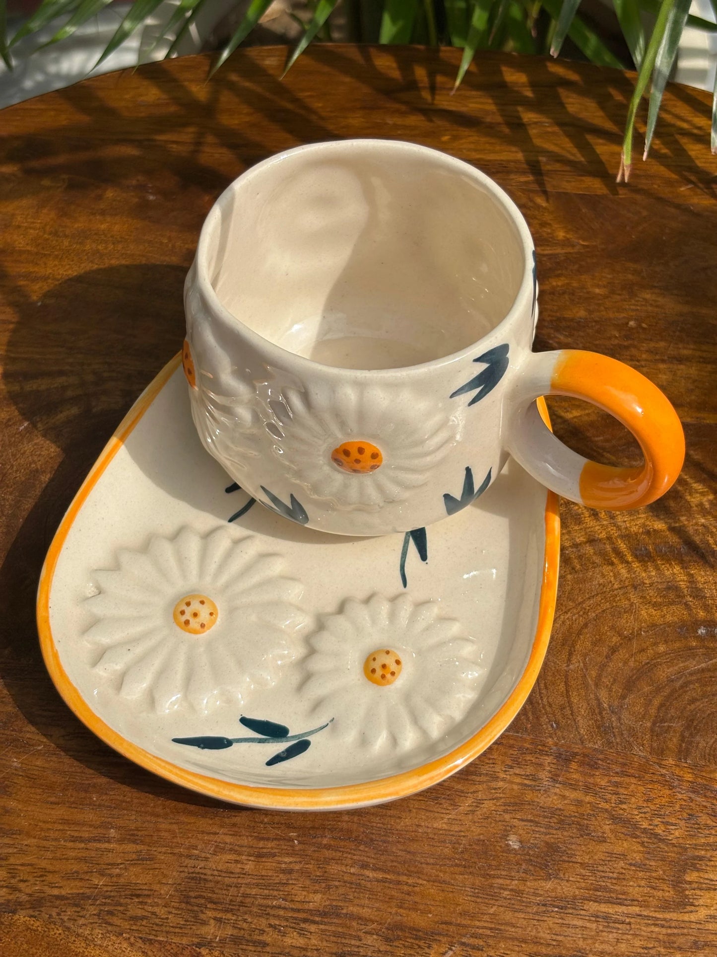 Cozy Daisy Mug and Saucer
